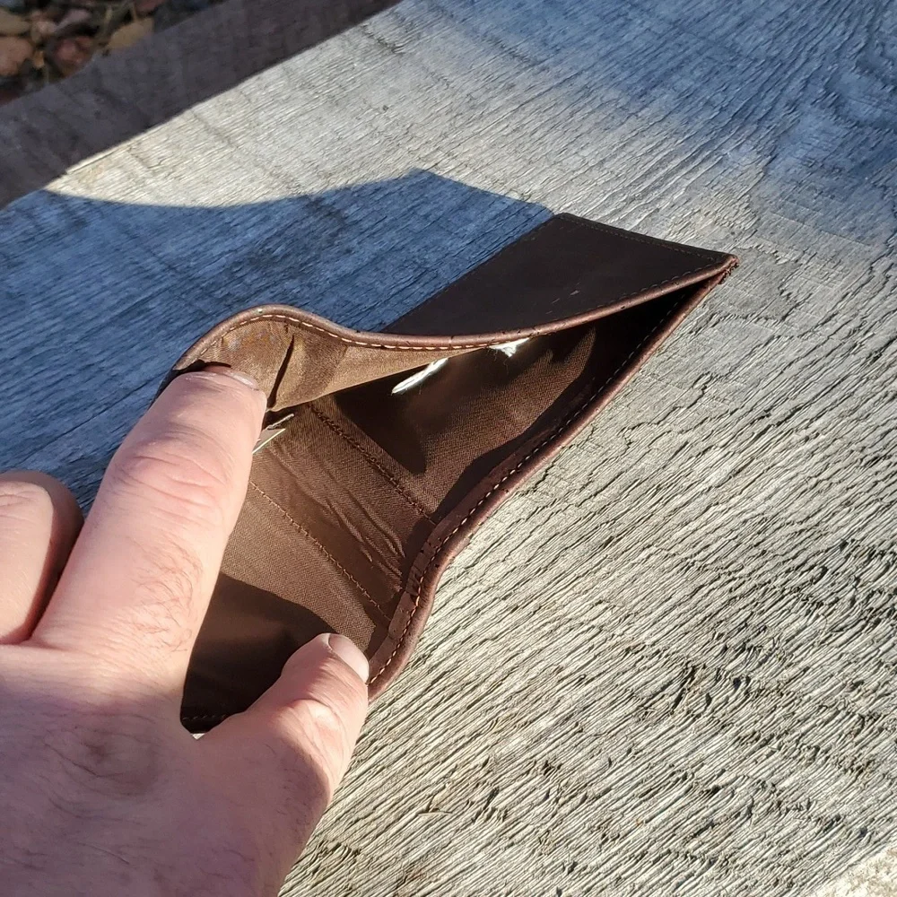 Bifold wallet